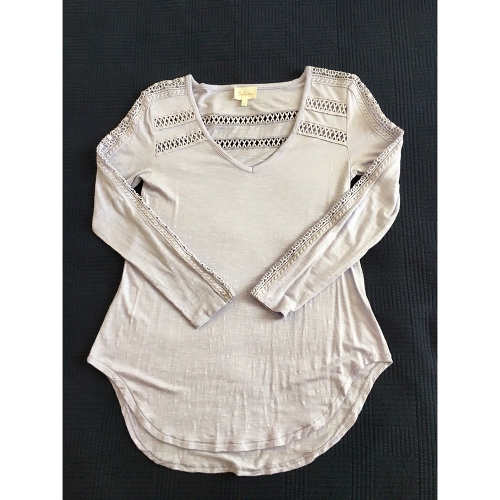 Deletta Long-Sleeved T